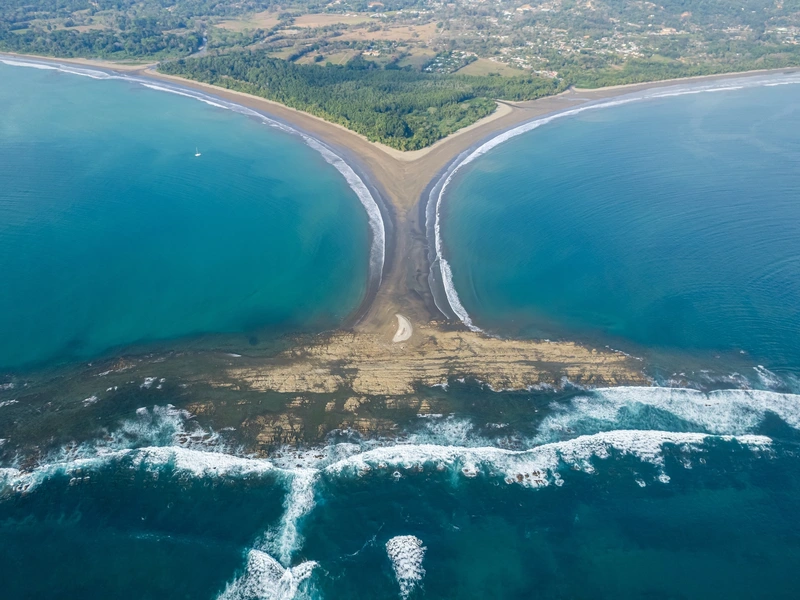 Whale's Tail sandbar at Marino Ballena National Park in Uvita