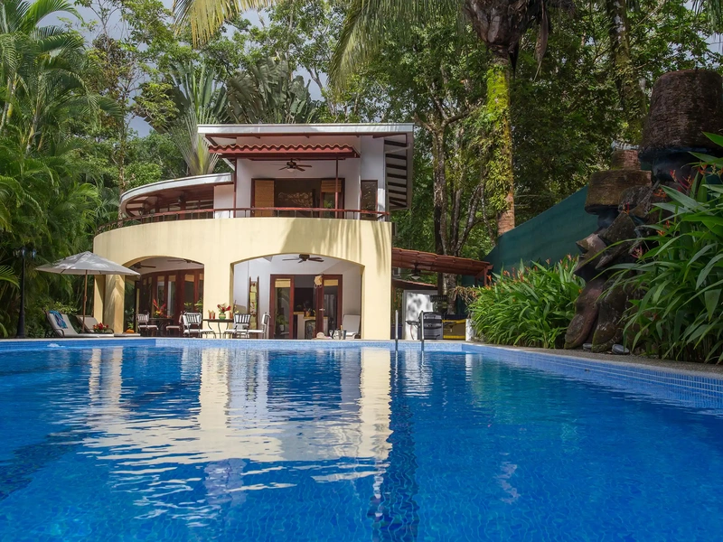 Infinity pool at a beachfront villa in Manuel Antonio